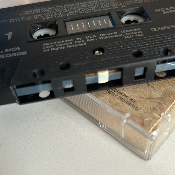 Vintage Tom Petty Cassette Tapes Into The Great Wide Open & Southern Accents - Picture 4 of 8